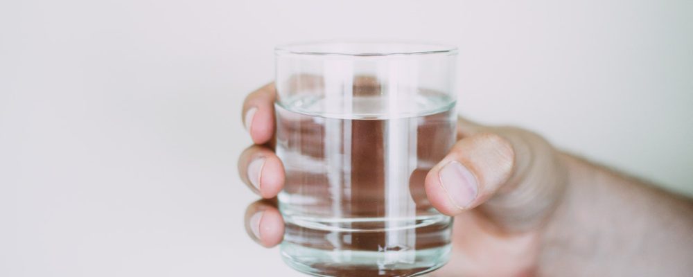¿Beber agua en exceso es perjudicial?