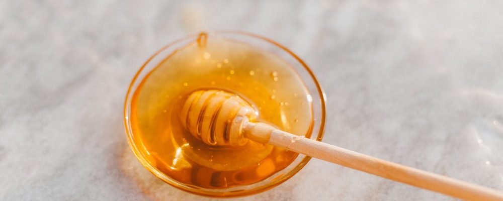 ¿Los veganos comen miel?